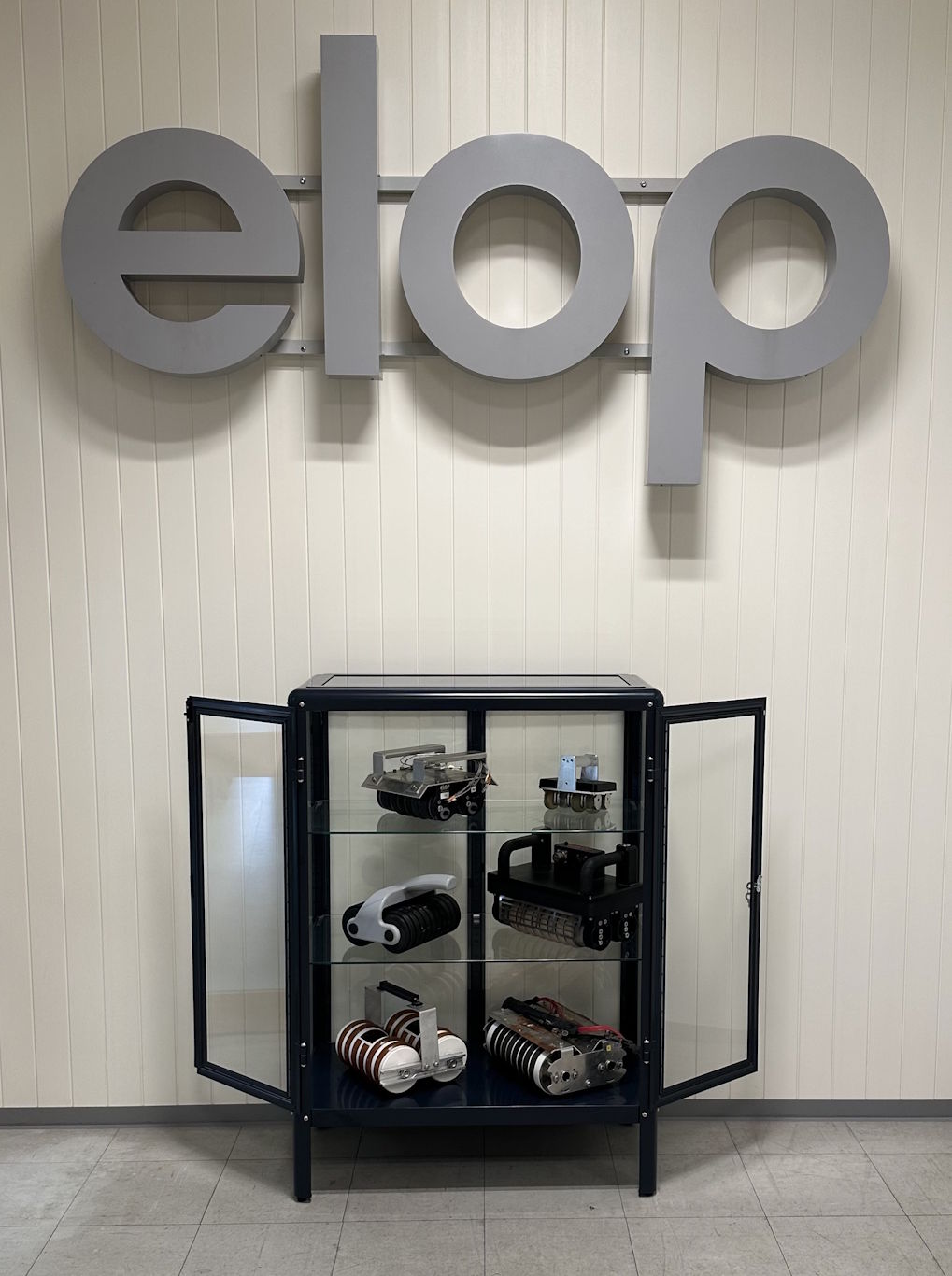 Elop Insight scanner on a concrete structure